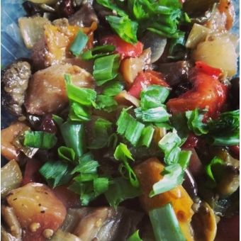 Caponata italiana de berinjela