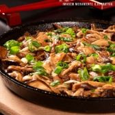 Carne em tiras ao vinho tinto com shitake