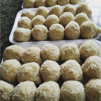 Coxinhas de espinafre recheada com brócolis e shimeji