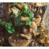 Carne em tiras ao vinho tinto com shitake